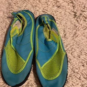 Water shoes